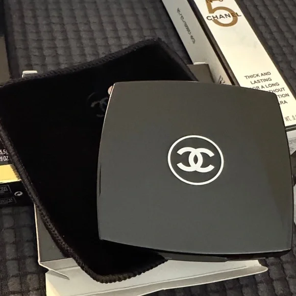 CHANEL Navy and Black Cosmetic Set - Picture 6 of 7